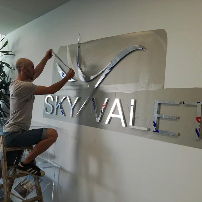 Montage du logo Skyvalet